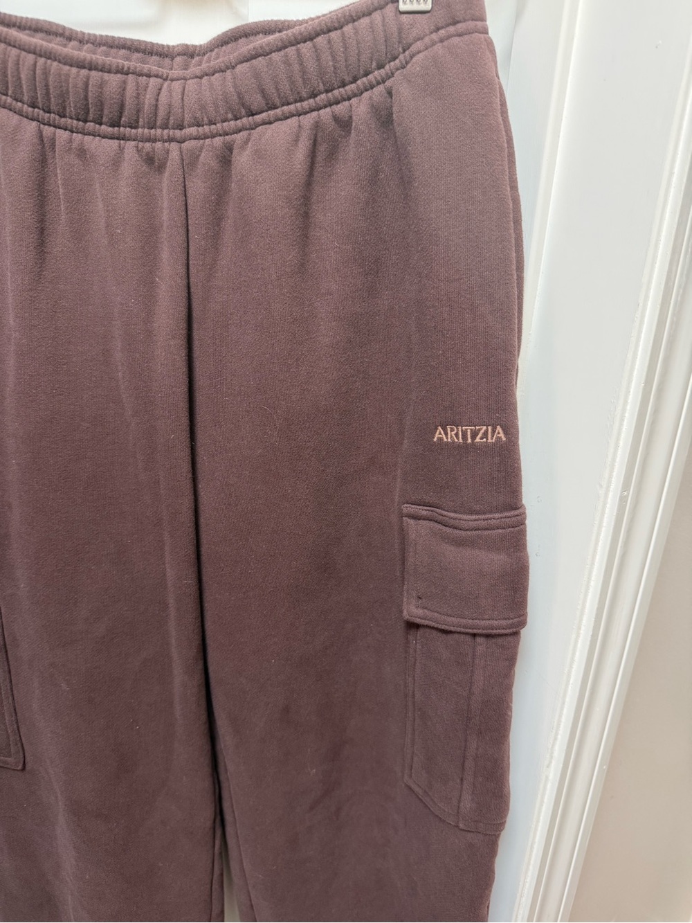 Aritzia TNA Cozy Sweatfleece Mega Cargo Sweatpant small - Picture 3 of 11